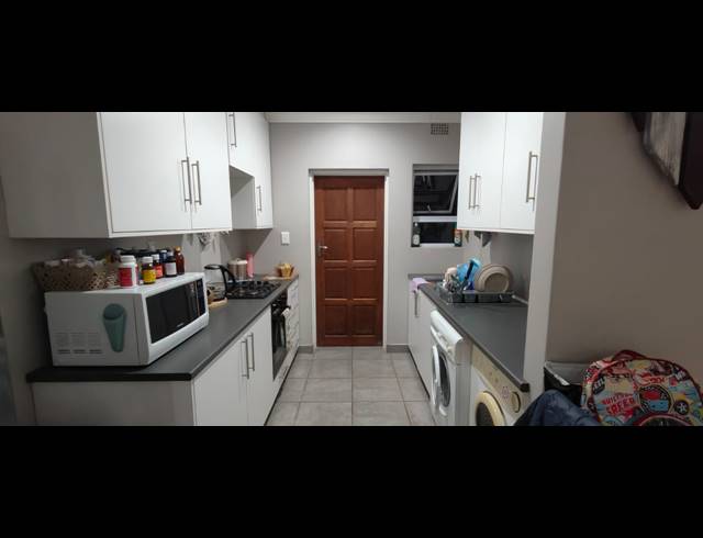 3 BEDROOM TOWNHOUSE FOR SALE IN ARCON PARK